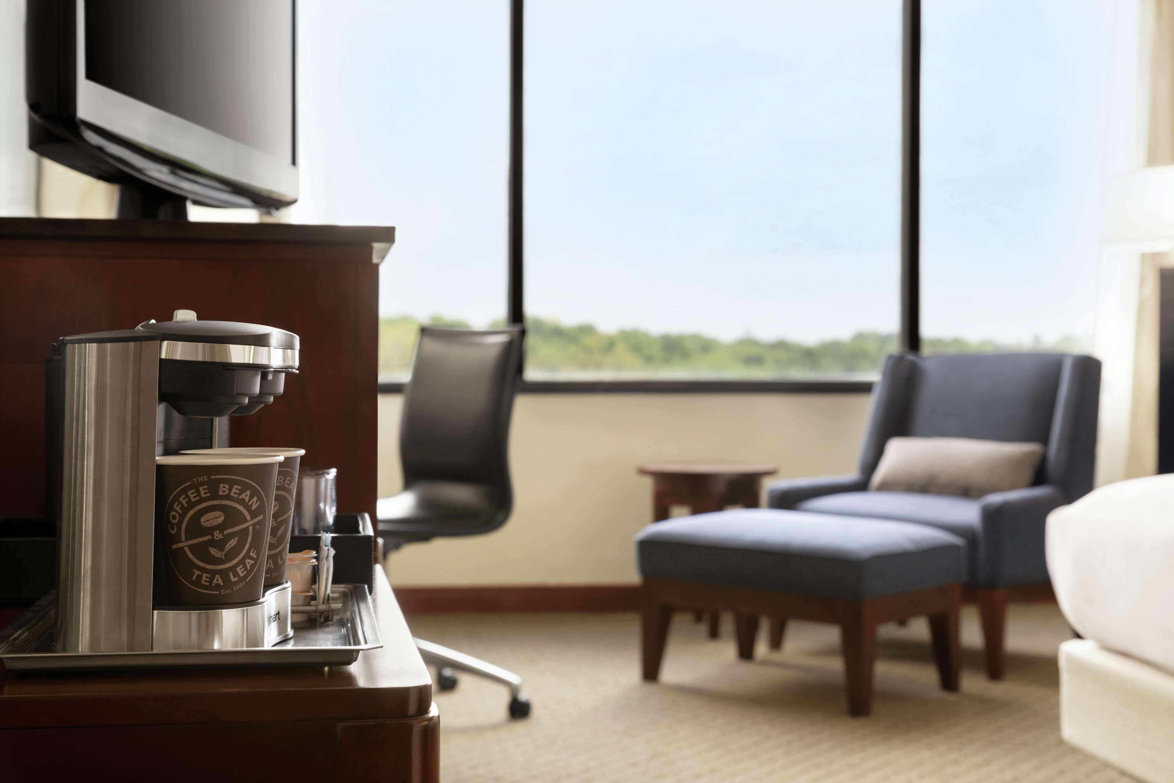 Doubletree By Hilton South Charlotte Tyvola 호텔 외부 사진