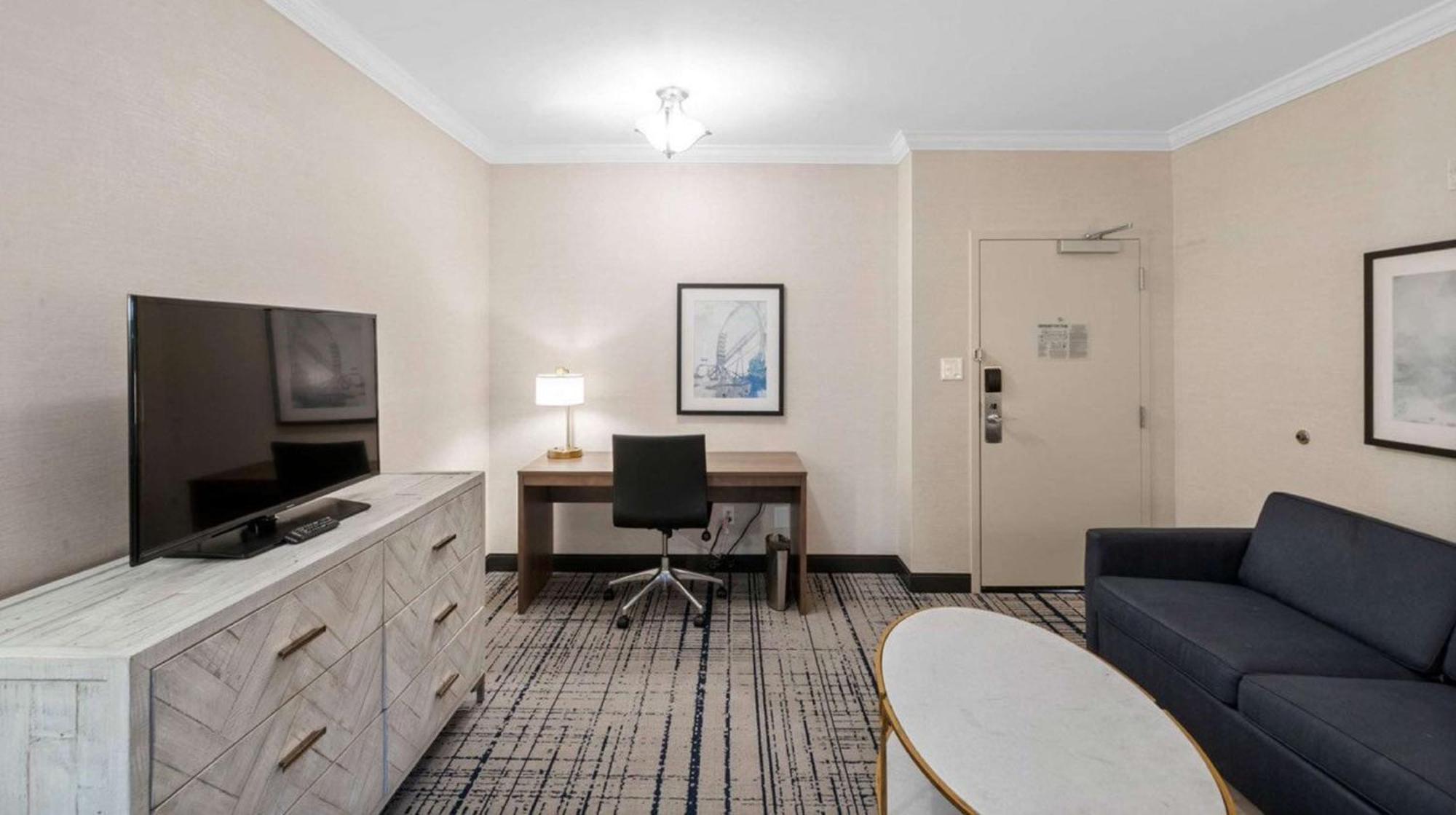 Doubletree By Hilton South Charlotte Tyvola 호텔 외부 사진