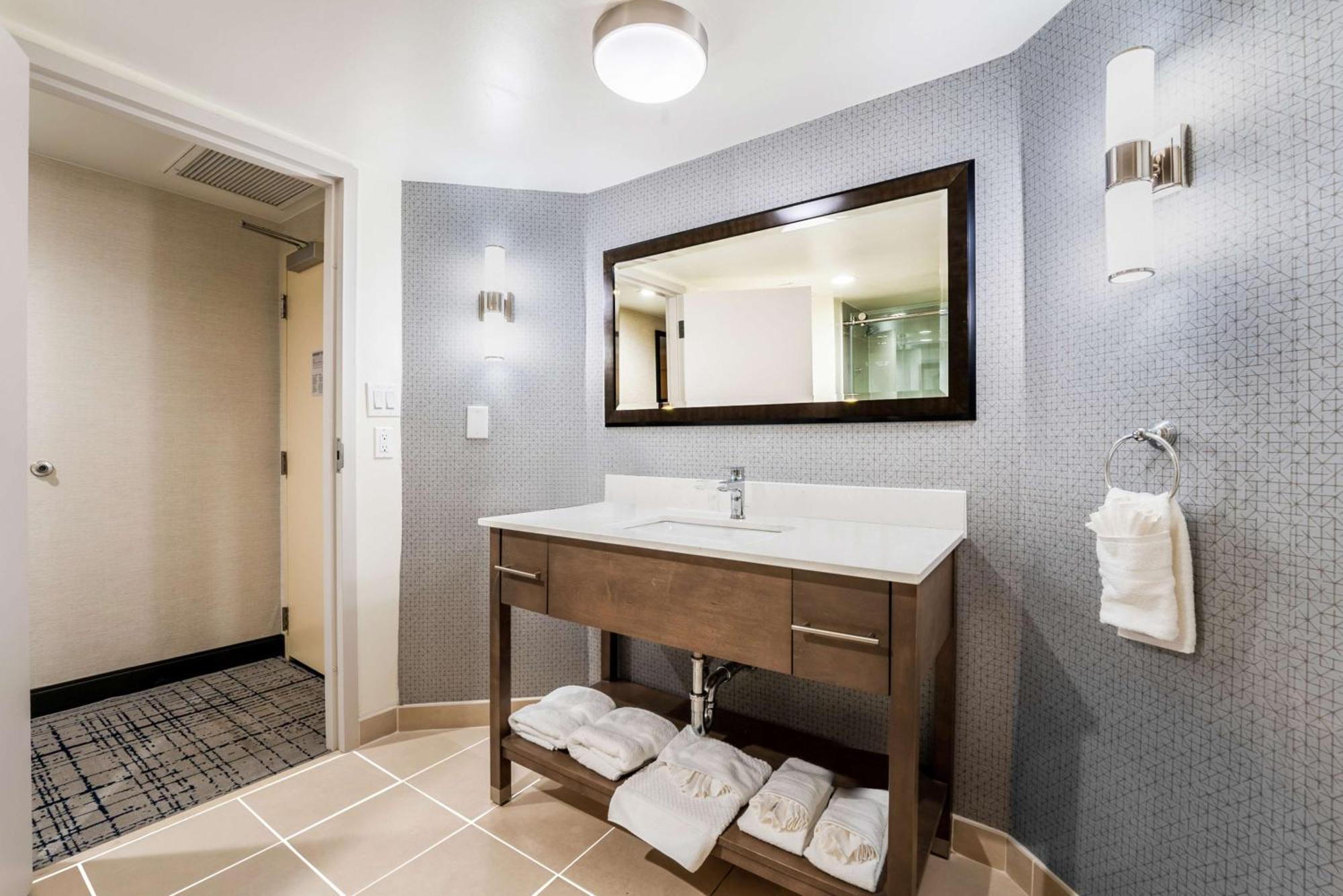 Doubletree By Hilton South Charlotte Tyvola 호텔 외부 사진