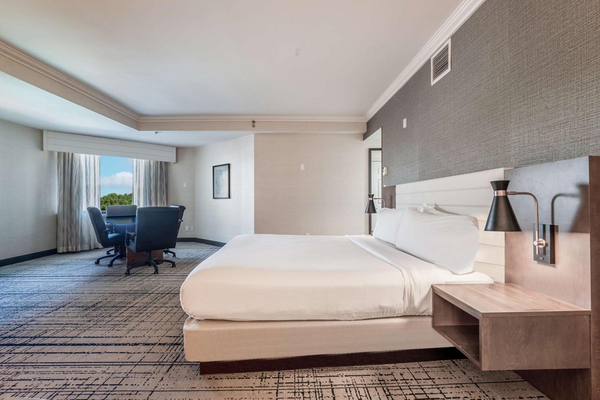 Doubletree By Hilton South Charlotte Tyvola 호텔 외부 사진
