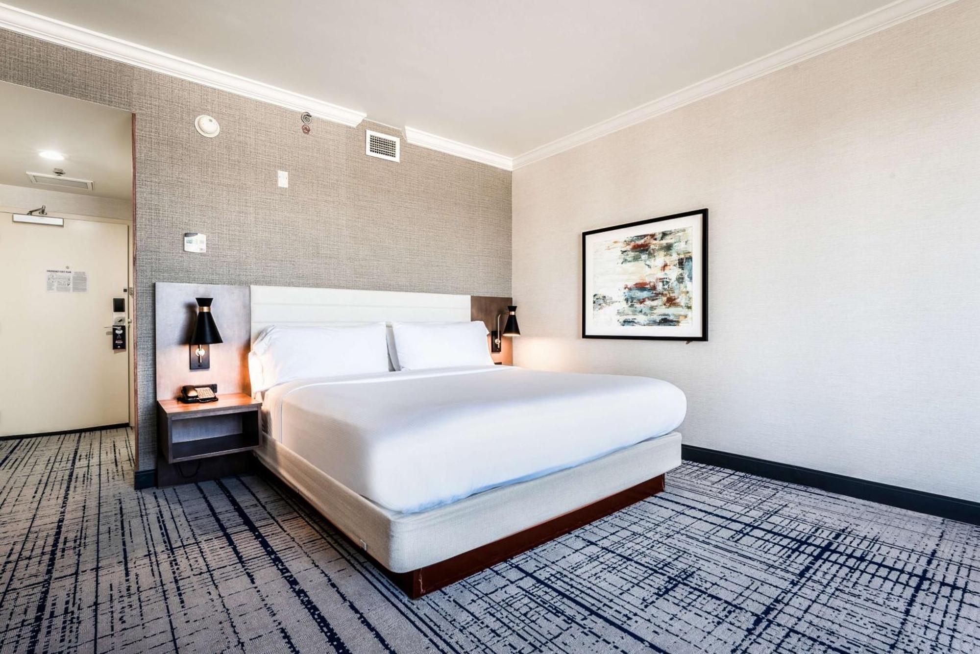 Doubletree By Hilton South Charlotte Tyvola 호텔 외부 사진