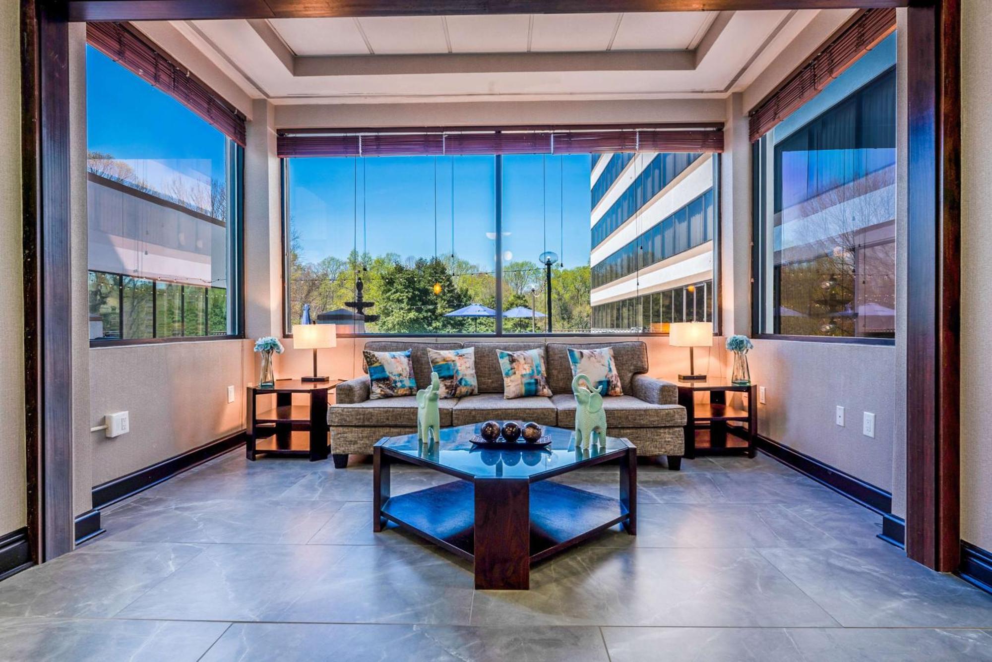 Doubletree By Hilton South Charlotte Tyvola 호텔 외부 사진
